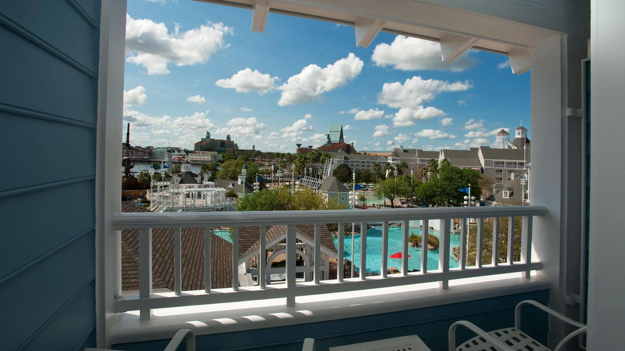 Disney'S Yacht Club Resort Lake Buena Vista Exterior photo